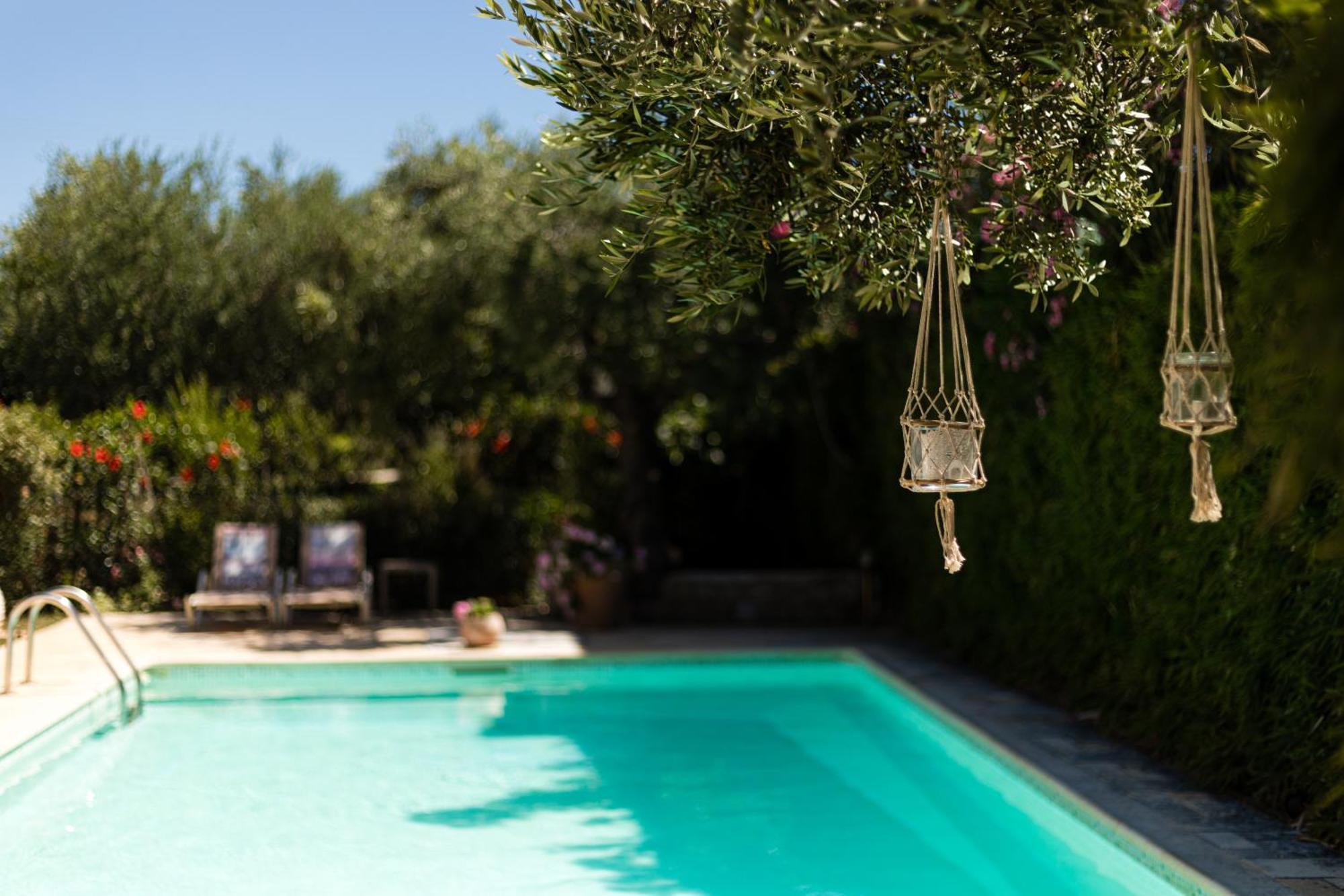 Tria Luxury Residences Stoupa Exterior photo